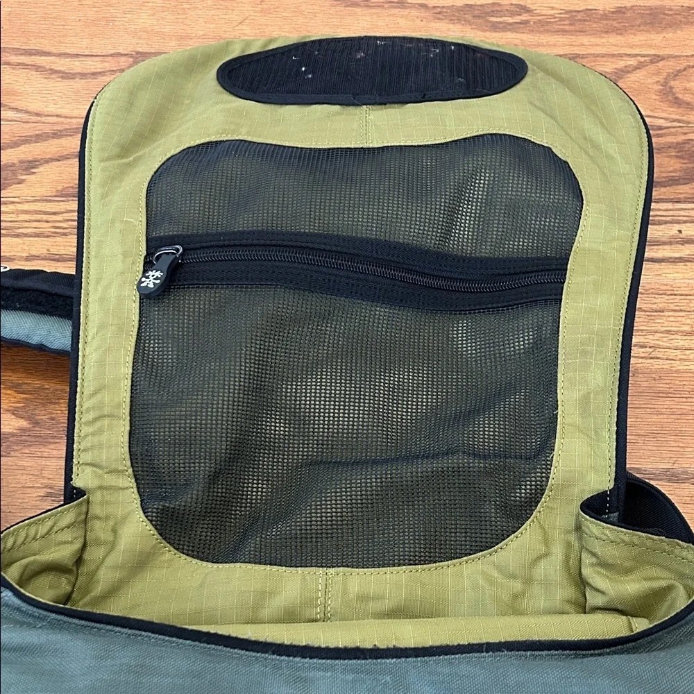 Crumpler bag large